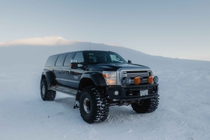 Fra Reykjavik: Golden Circle Super Jeep & Snowmobiling Tour