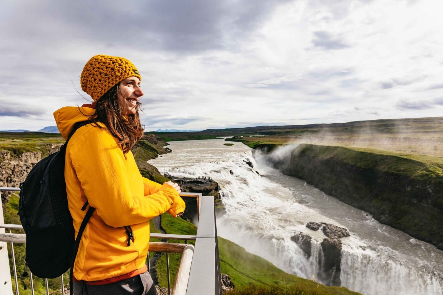 レイキャビク発：ゴールデンサークルツアーとシルフラシュノーケリング