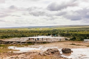 From Reykjavík: Golden Circle Tour and Silfra Snorkeling