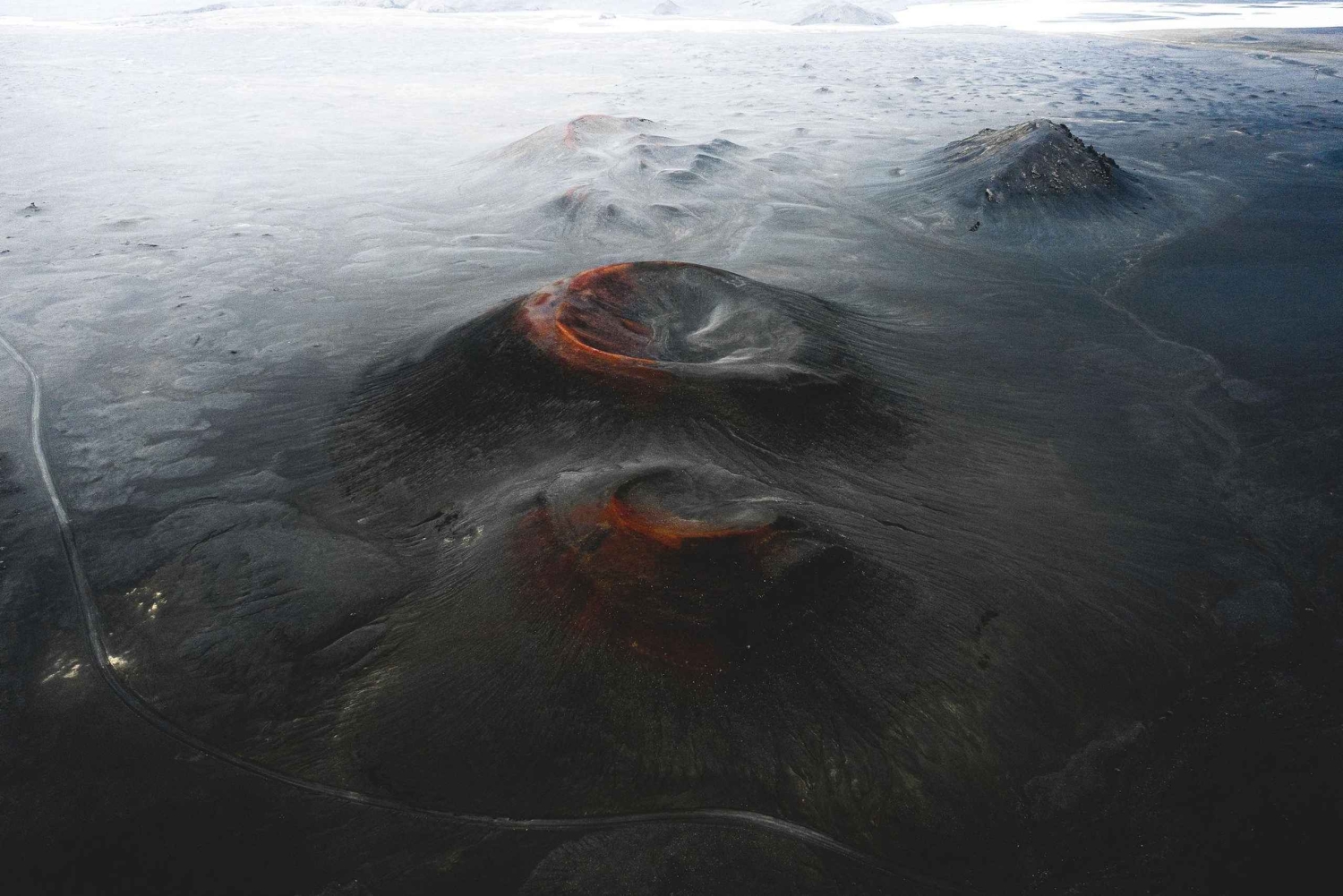 Z Reykjaviku: Wycieczka 4x4 po wyżynach i polach lawy