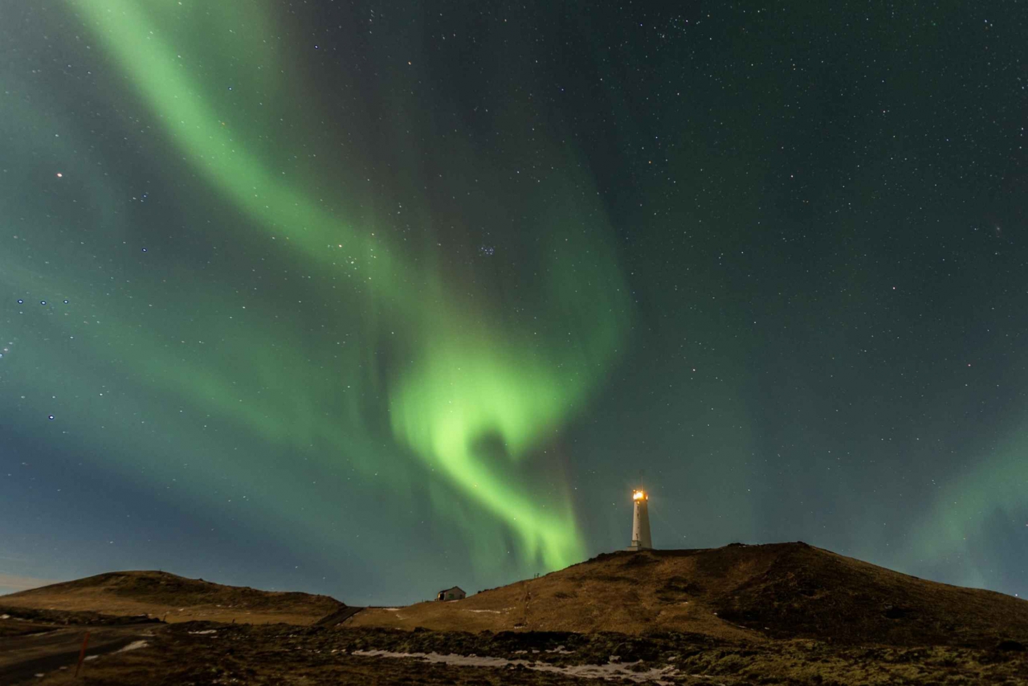 From Reykjavik: Northern Lights Experience Private Trip