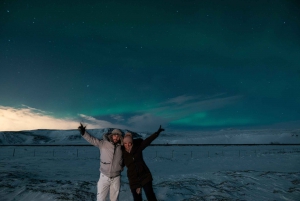 From Reykjavik: Northern Lights Guided Tour with Photos