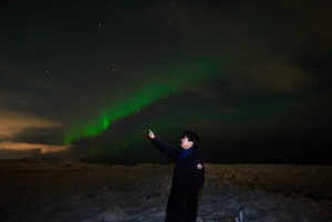 From Reykjavik: Northern Lights Hunt Super 4X4 Tour