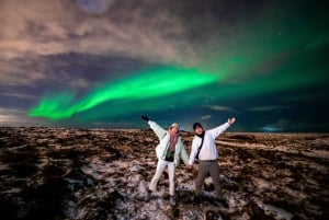 From Reykjavik: Northern Lights Hunt Super 4X4 Tour