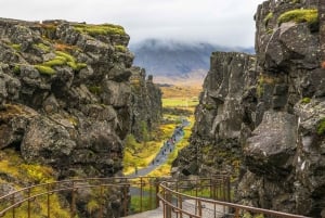 Från Reykjavik: Privat dagstur med Jeep till Gyllene Cirkeln