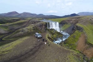 Da Reykjavik: tour privato in jeep Landmannalaugar e Hekla