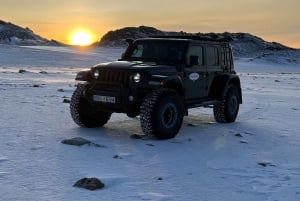 Da Reykjavik: tour privato in jeep Landmannalaugar e Hekla