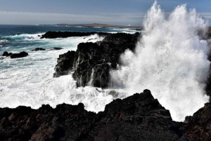 レイキャビクからレイキャネスジオパークツアー＆空港送迎
