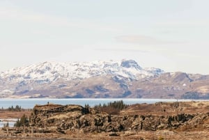 Von Reykjavik aus: Geheime Lagune und Schneemobil-Tour