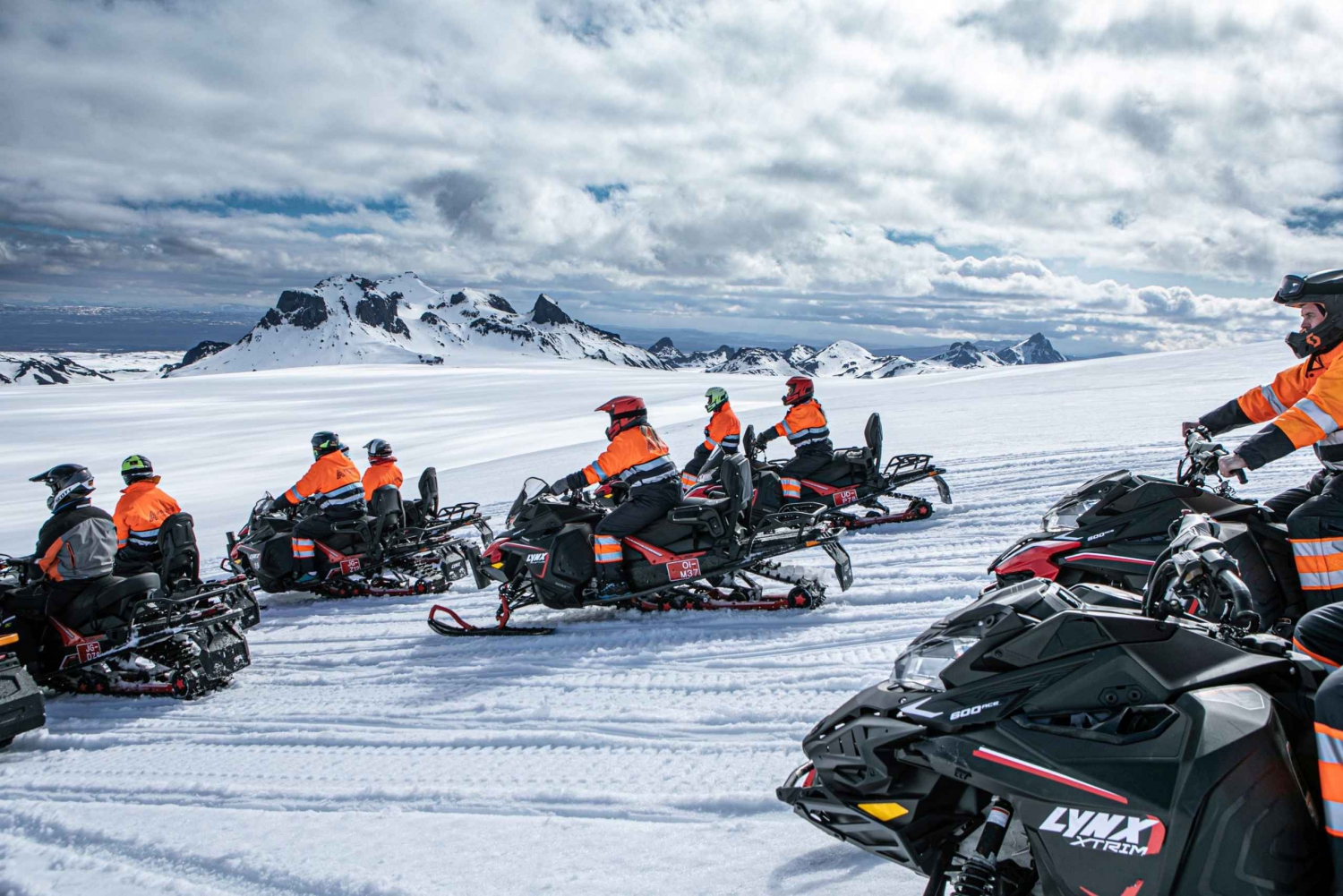 Reykjavík: Langjökull Glacier Snowmobile Tour with Ice Cave