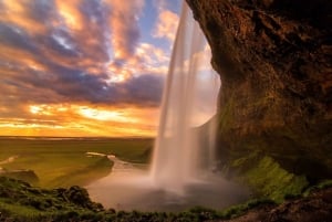 レイキャビク発：南海岸ハイライト日帰りツアー