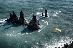 From Reykjavík: Tandem Paragliding & South Iceland Day Tour