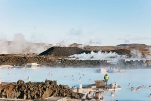 From Reykjavík: Volcanoes and Blue Lagoon Day Trip