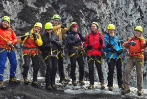 Gletscherwanderung mit Transfer von Reykjavík und Selfoss