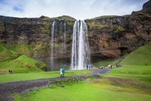 Golden Circle and South Coast Tour with 7+ Great Attractions