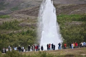 Golden Circle & Blue Lagoon(Premium Entrance) - PRIVATE TOUR