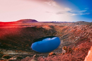 De Reykjavik: Traslado privativo para o Círculo Dourado e a Lagoa Azul