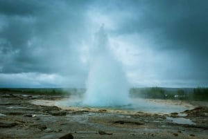 Golden Circle: Geothermal Sea Bath & Farm Lunch Guided Tour