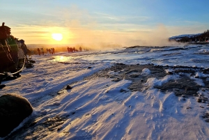 ゴールデンサークルプライベートツアー（溶岩トンネルオプション付き）