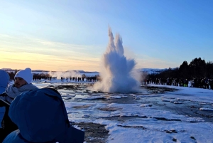 ゴールデンサークルプライベートツアー（溶岩トンネルオプション付き）