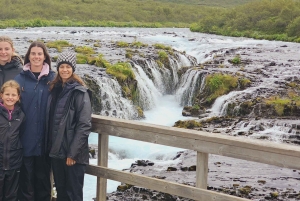 ゴールデンサークルプライベートツアー（溶岩トンネルオプション付き）