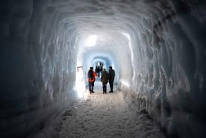 Húsafell: Tur ind i gletsjerens ishule