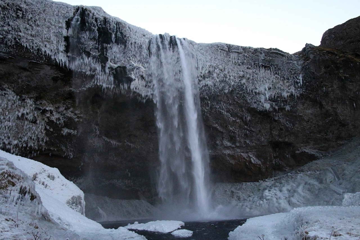 Islandia: tour de invierno de 10 días con alojamiento y comidas