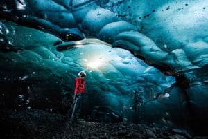 Iceland 3-Day Tour Golden Circle, Glacier Lagoon, & Ice Cave