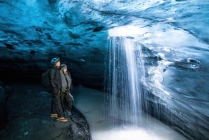 Island: Zip-line-tur på glaciärer med vandring eller besök i isgrotta