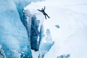 Island: Zip-line-tur på glaciärer med vandring eller besök i isgrotta