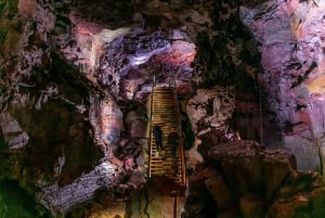 Island: Lava-Höhlen-Abenteuer in der Kleingruppe