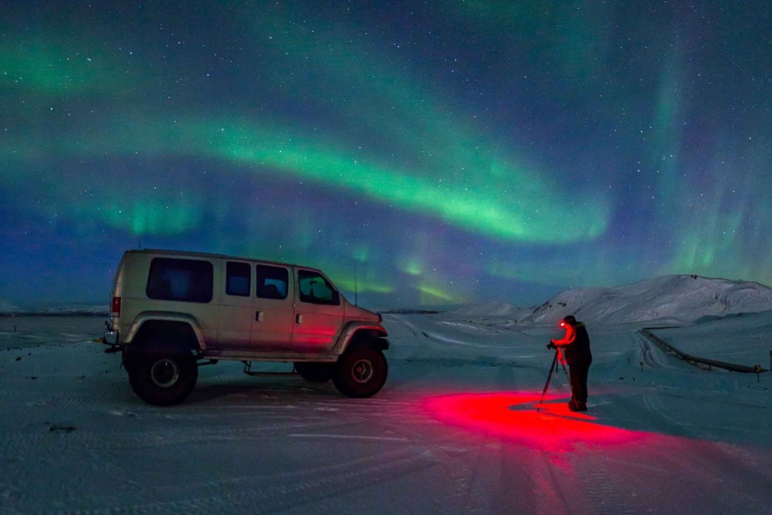 From Reykjavik: Northern Lights Hunt Super Jeep Tour