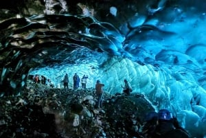 ヨークルスアルロン青の洞窟ツアーと氷河ウォーク