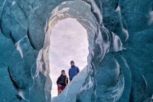 ヨークルスアルロン青の洞窟ツアーと氷河ウォーク