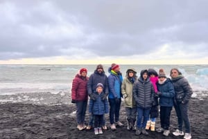 Excursão de um dia à geleira flutuante Jökulsárlón e à Diamond Beach