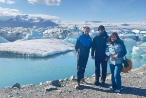 Jökulsárlón Floating Glacier & Diamond Beach Day Tour
