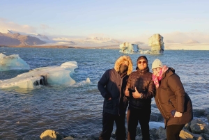 Jökulsárlón Floating Glacier & Diamond Beach Day Tour