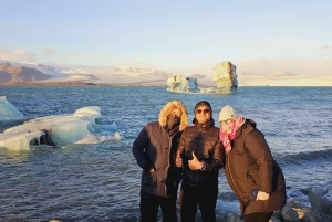 Jökulsárlón Floating Glacier & Diamond Beach Day Tour