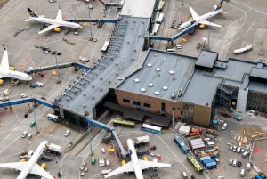 Privetransfer van luchthaven Keflavik naar Reykjavik (van 7 personen)
