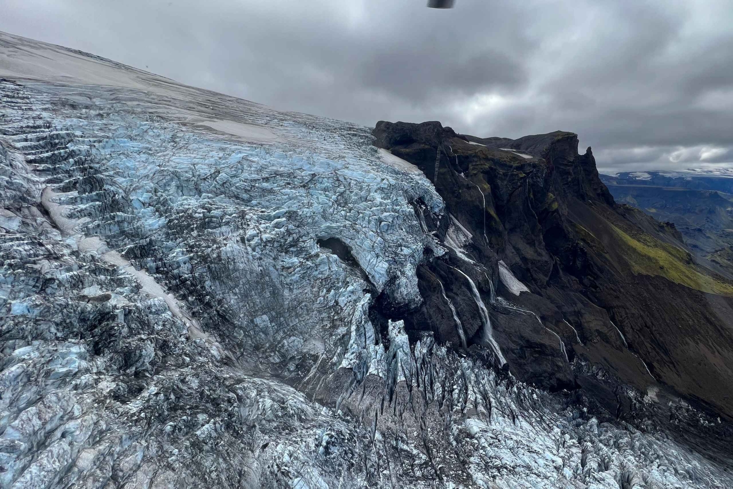 Landmannalaugar: Helikoptervlucht met 3 landingen