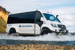 From Reykjavík: Landmannalaugar Super Jeep Day Tour