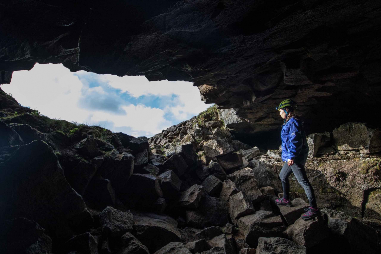 Cueva de Leidarendi: túnel de lava espeleología de Reykjavik