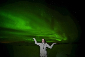 アイスランドのオーロラ鑑賞少人数ツアー