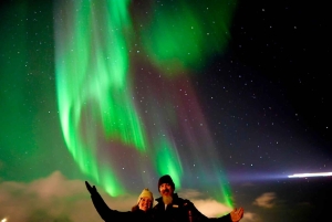 アイスランドのオーロラ鑑賞少人数ツアー
