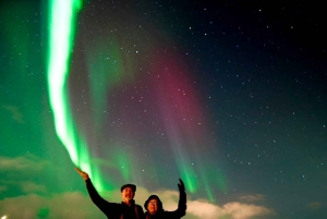アイスランドのオーロラ鑑賞少人数ツアー