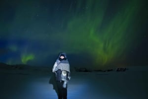 Z Reykjaviku: Wycieczka po zorzy polarnej z gorącym kakao i zdjęciami