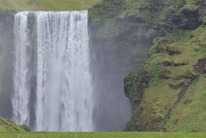 Private Tagestour an der Südküste mit Gletscherwanderung