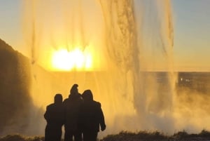 Private Tagestour an der Südküste mit Gletscherwanderung