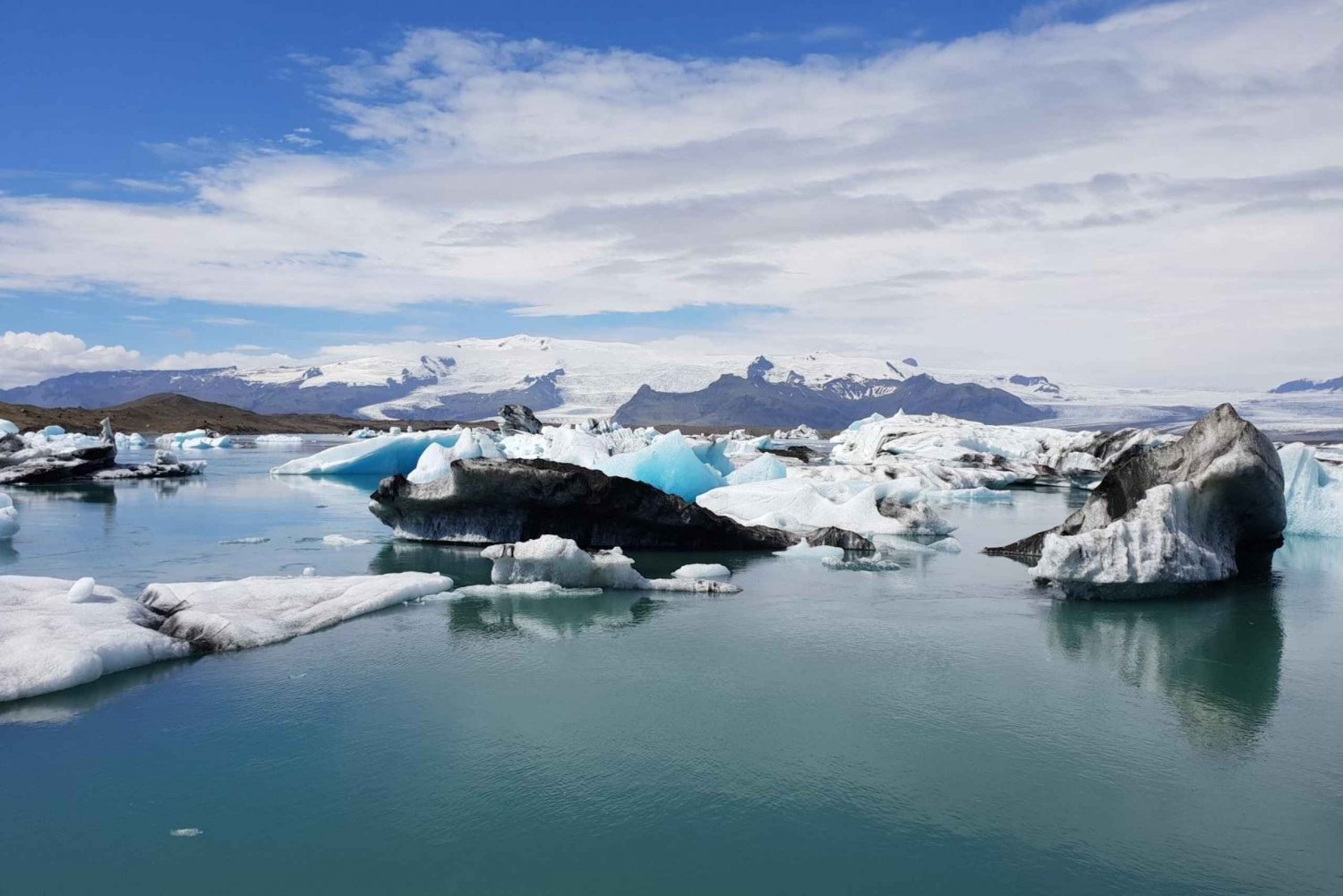 Reykjavík: 2-Day Tour with Icebergs, Glaciers & Waterfalls