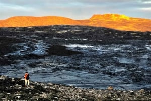 Reykjavík: Volcano Eruption Site and Reykjanes Hiking Tour